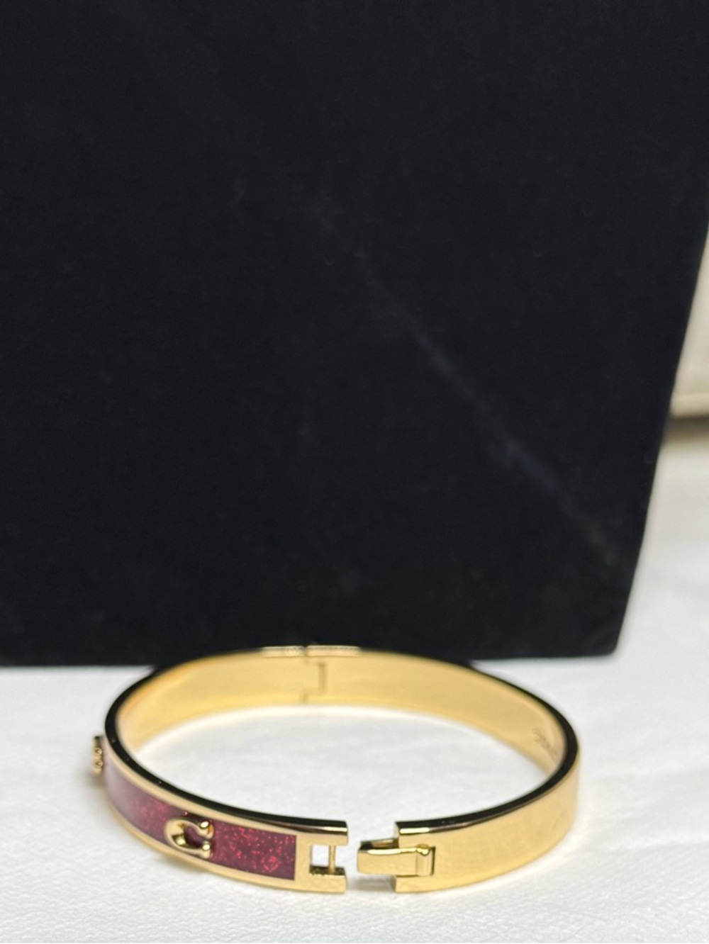LOWSTART Coach Gold-Tone Red Glitter C Accent Bangle Bracelet w/Dustbag - Picture 4 of 16